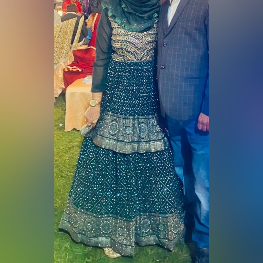 Trending heavily embroidered peplum top n skirt/lehenga with can can - Picture 5 of 13